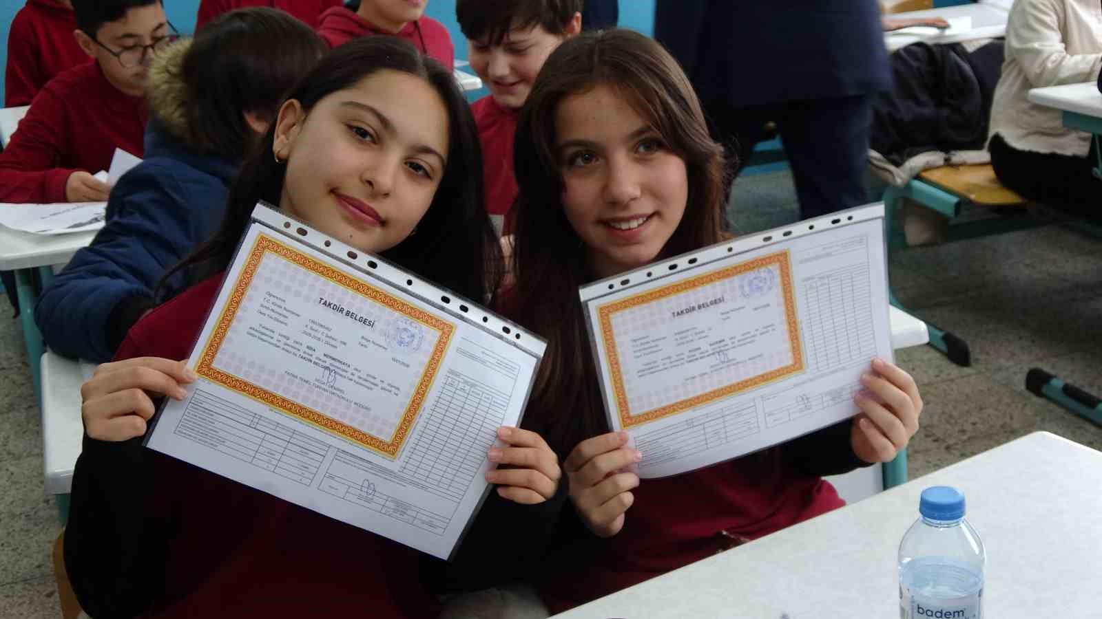 Yozgat’ta 65 bin 505 öğrenci karne sevinci yaşadı
