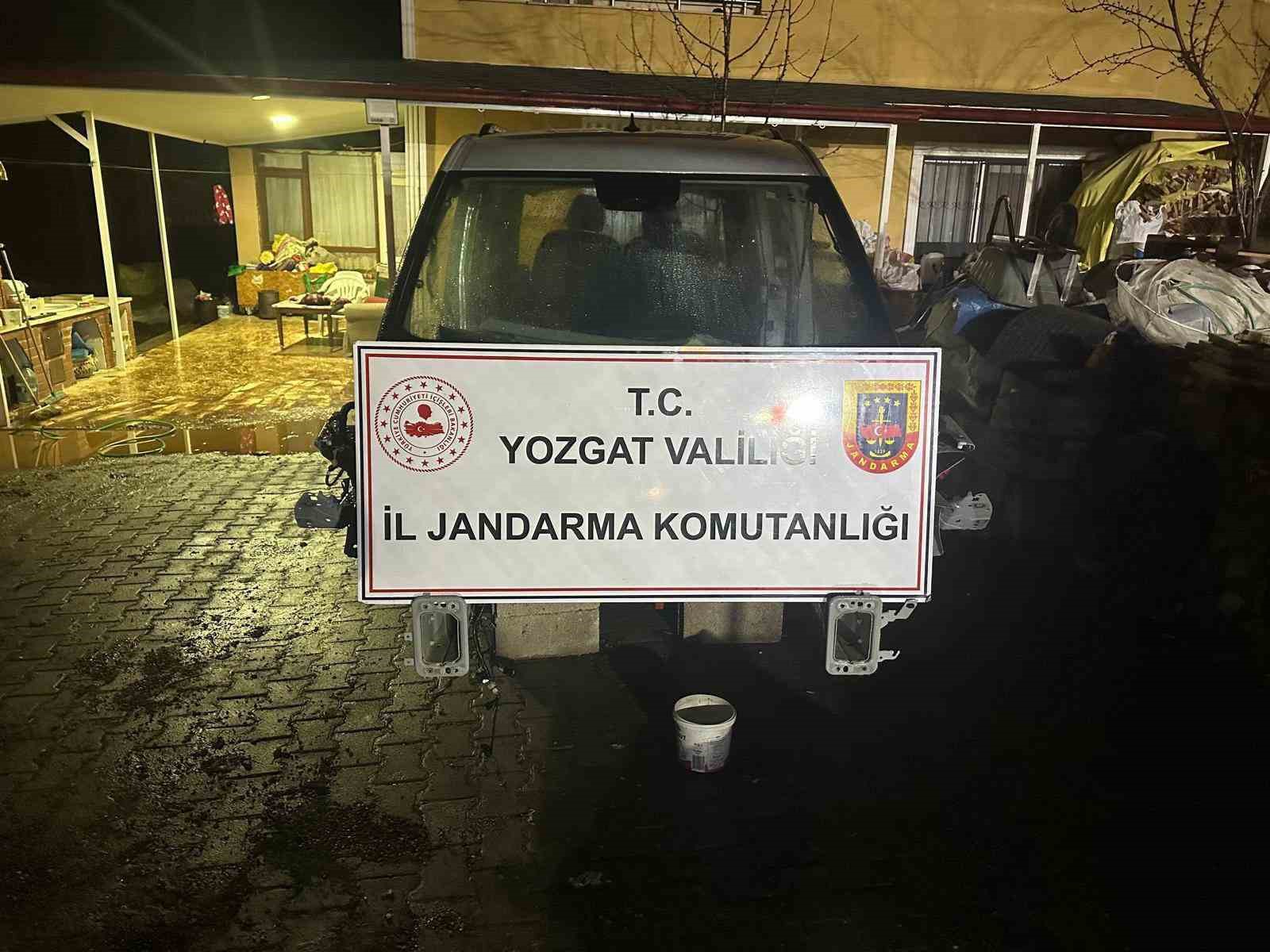 Yozgat’ta çalıntı araç operasyonu düzenlendi, 4 kişi gözaltına alındı
