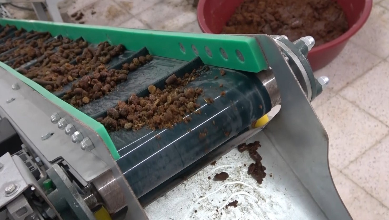 Yozgat’ta günlük bin 500 kilogram kapasiteli mama üretim tesisi faaliyete geçti
