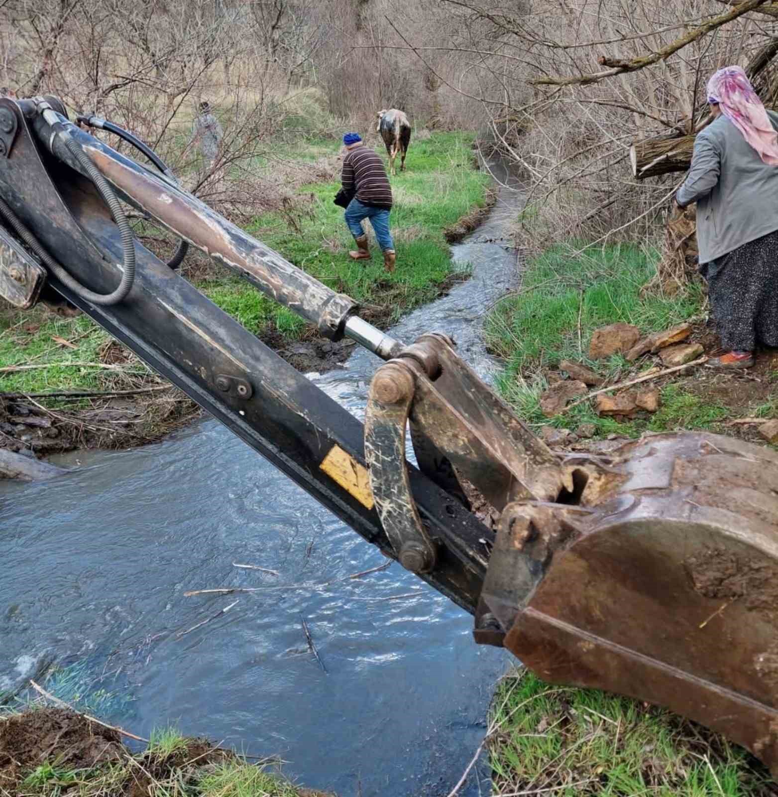 Yozgat’ta kuyuya düşen büyükbaş, AFAD ekiplerince kurtarıldı
