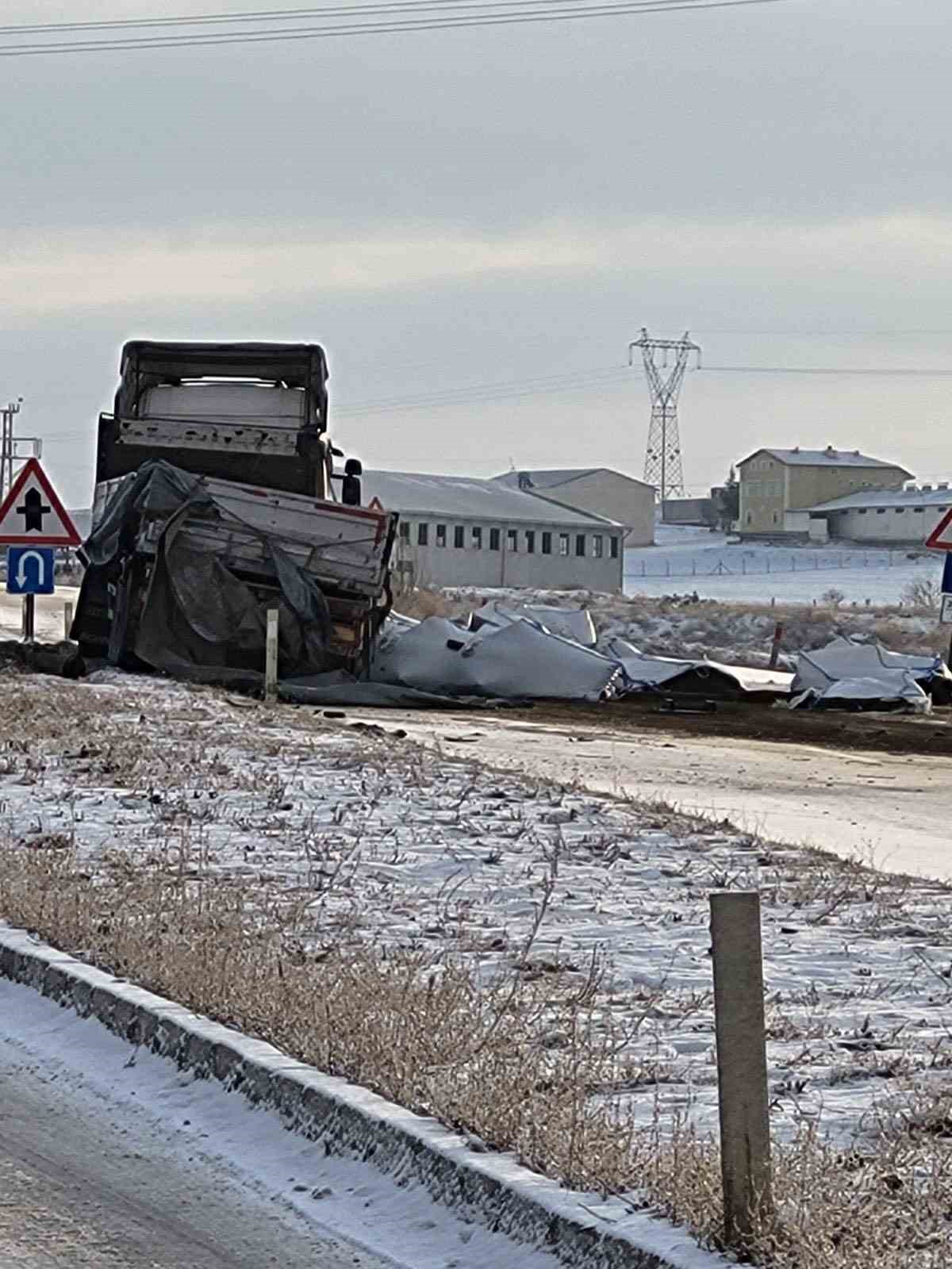 Yozgat’ta zincirleme kazada 3 kişi yaralandı
