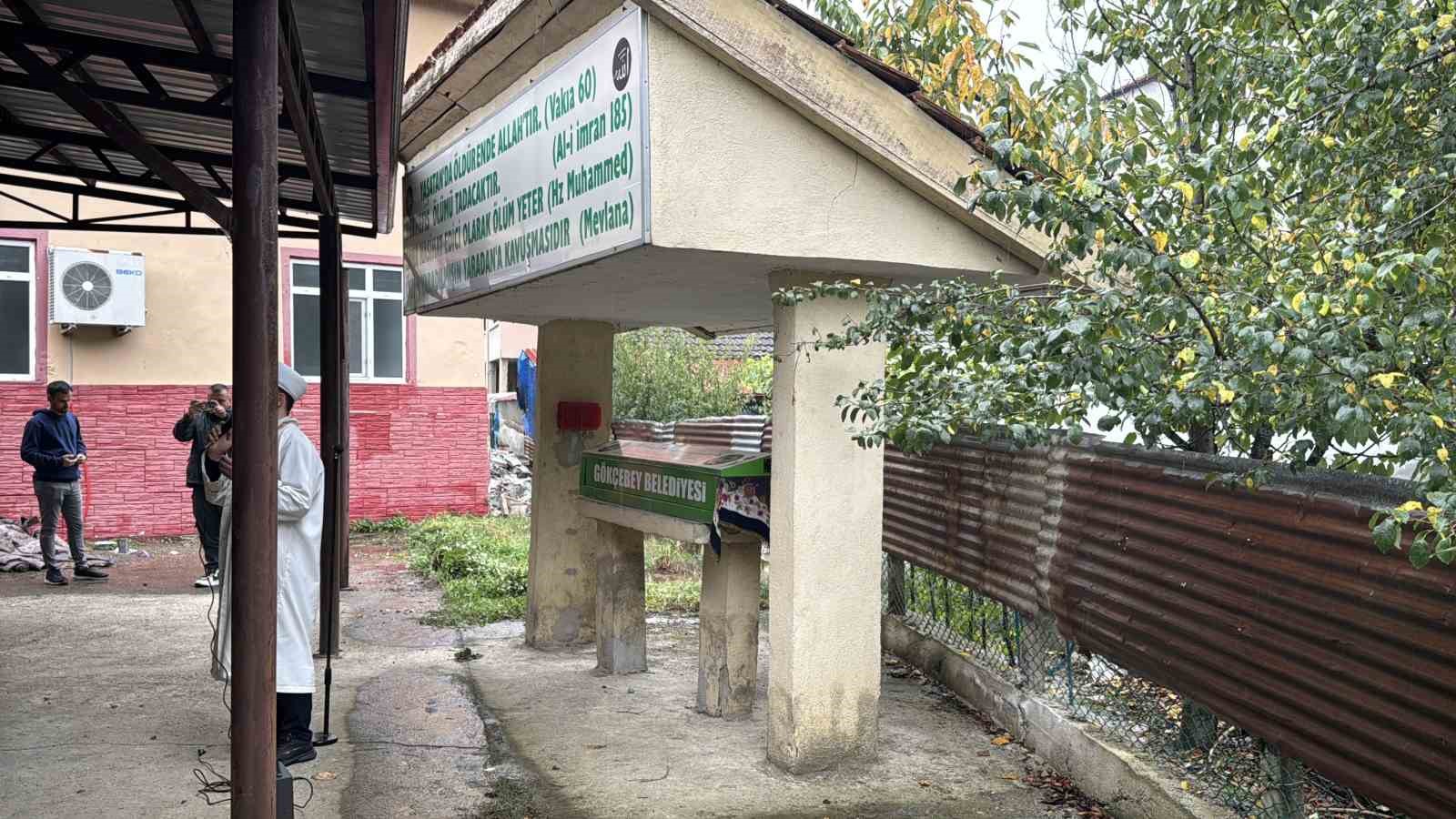 "Yüksek sesle müzik" kavgasında 24 yaşındaki Dilara’nın öldüğü cinayetin sanığı hakim karşısında
"Yüksek sesle müzik" kavgasında 24 yaşındaki Dilara’nın öldüğü cinayetin sanığı hakim karşısında