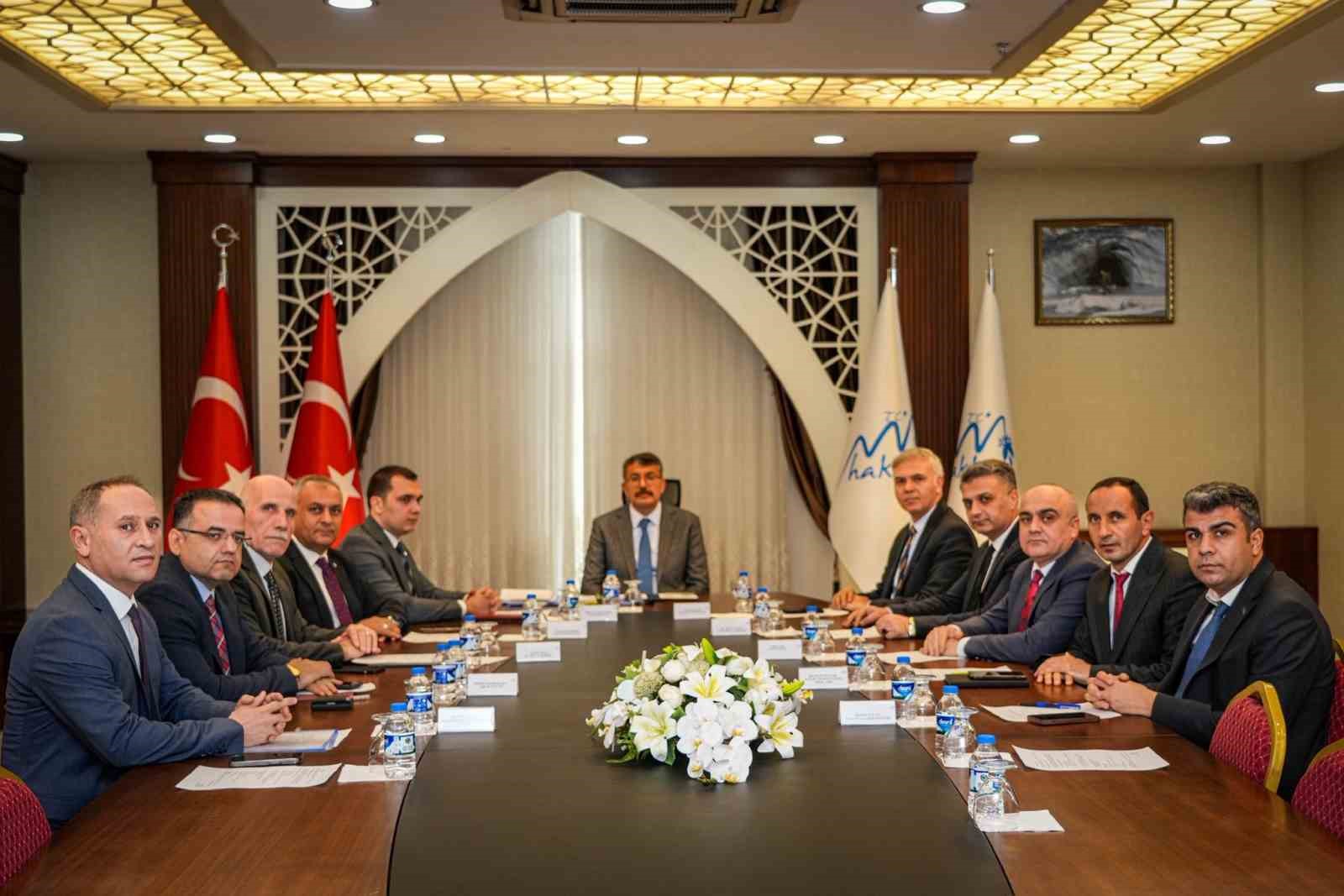 Yüksekova OSB’de altyapı çalışmaları yüzde 46’yı aştı
Yüksekova OSB’de altyapı çalışmaları yüzde 46’yı aştı