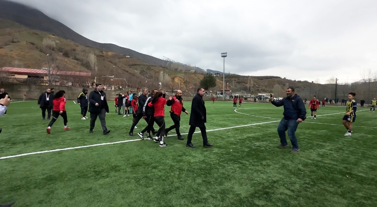 Yüksekova Spor Kulübü - Fenerbahçe gerginlik yaşandı
