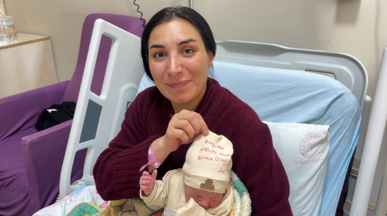 Yüksekova’da 2026’nın ilk bebeği "Rojevin" oldu
