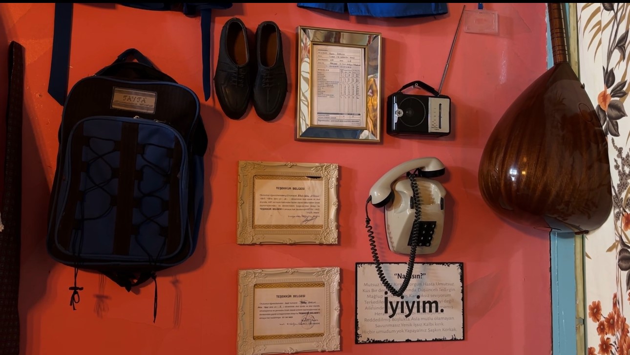 Yüksekova’da 90’lar temalı kafe geçmişle bugün arasında köprü kuruyor
