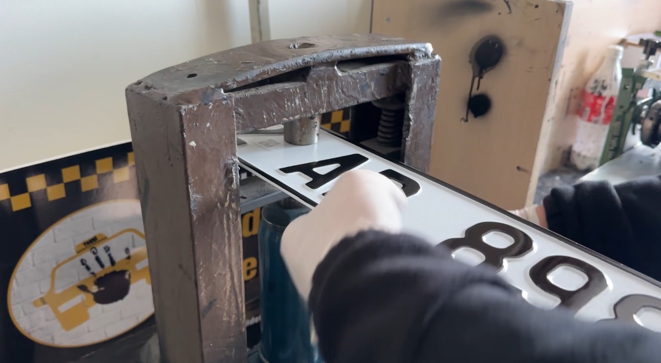 Yüksekova’da APP plaka mesaisi: İşlemler 10 dakikada tamamlanıyor
