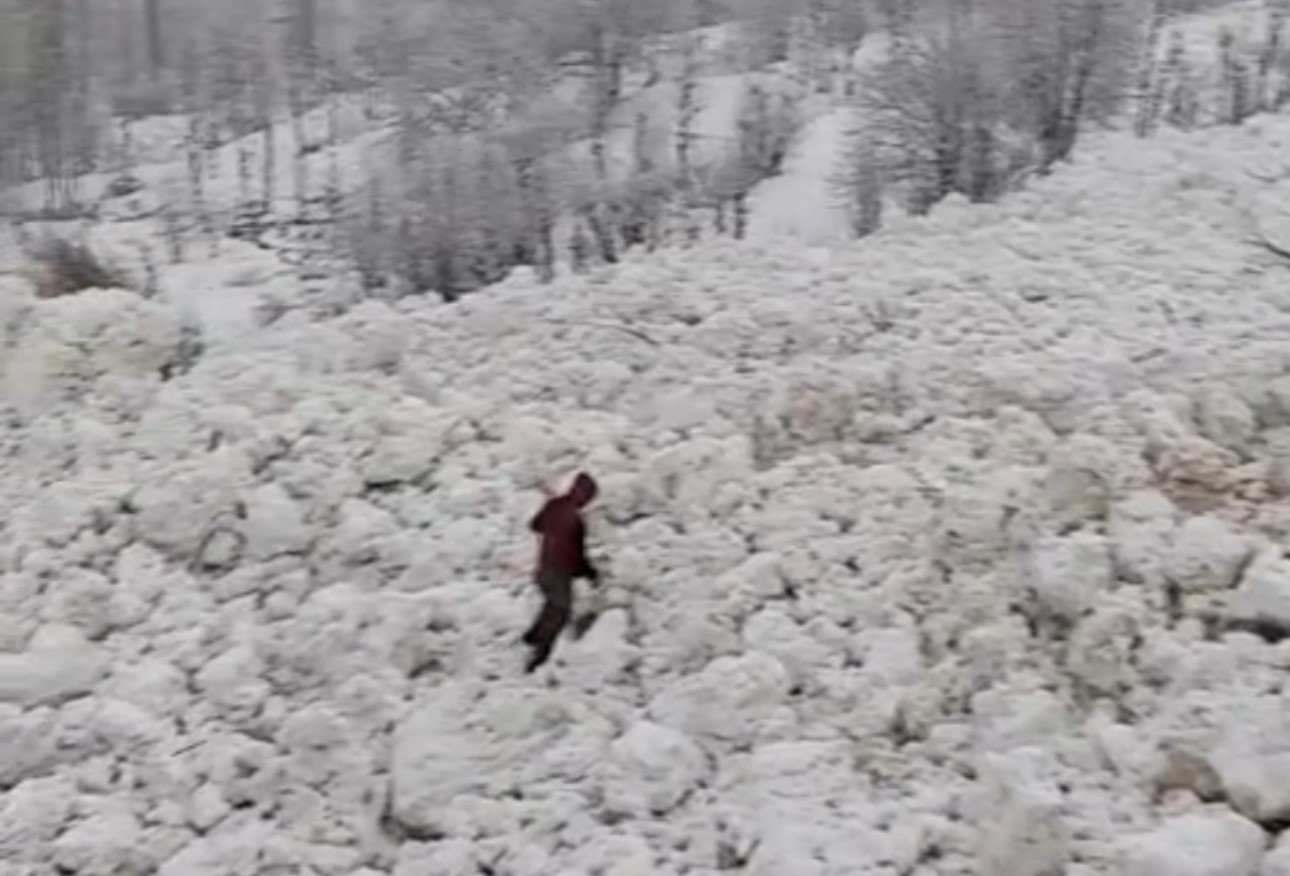 Yüksekova’da aynı bölgede ikinci çığ
