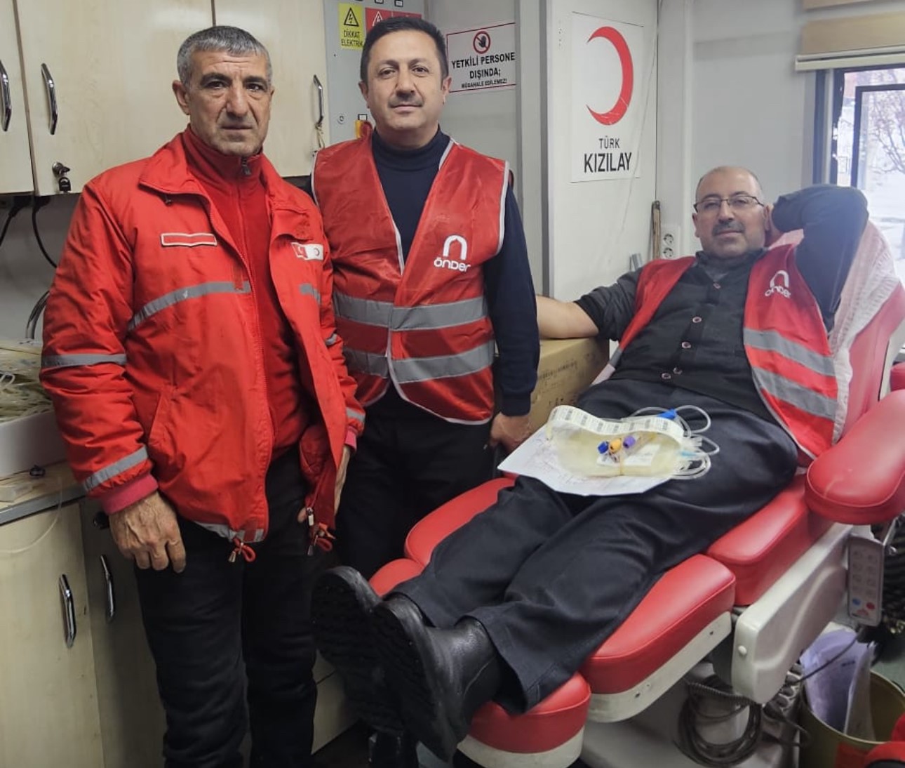 Yüksekova’da "Hedef Sümbül Dağı" kan bağışı kampanyası sürüyor
