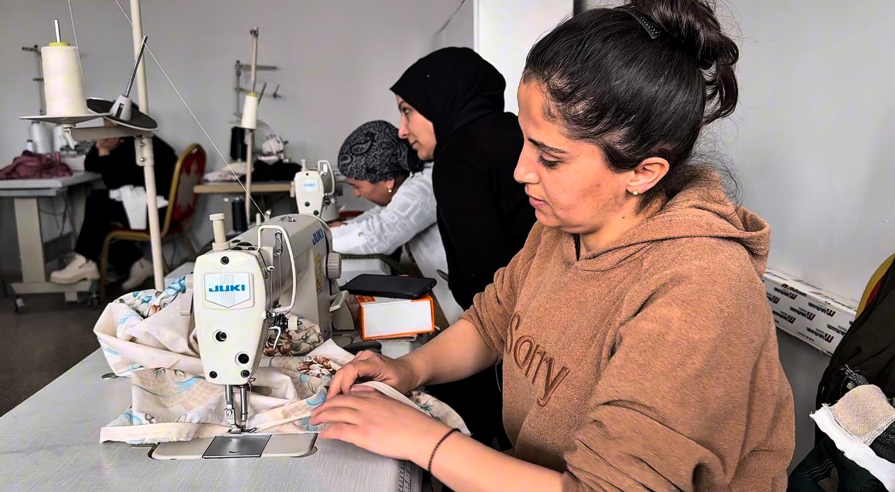 Yüksekova’da kadınlar dikiş-nakış kursuyla hem meslek ediniyor hem sosyalleşiyor
