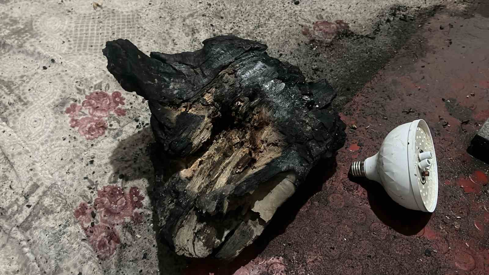 Yüksekova’da odun sobasında patlama: Bir aile ölümden döndü
