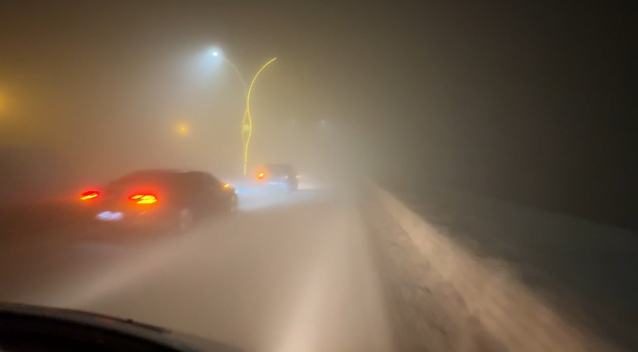 Yüksekova’da yoğun sis görüş mesafesini 5 metreye düşürdü
