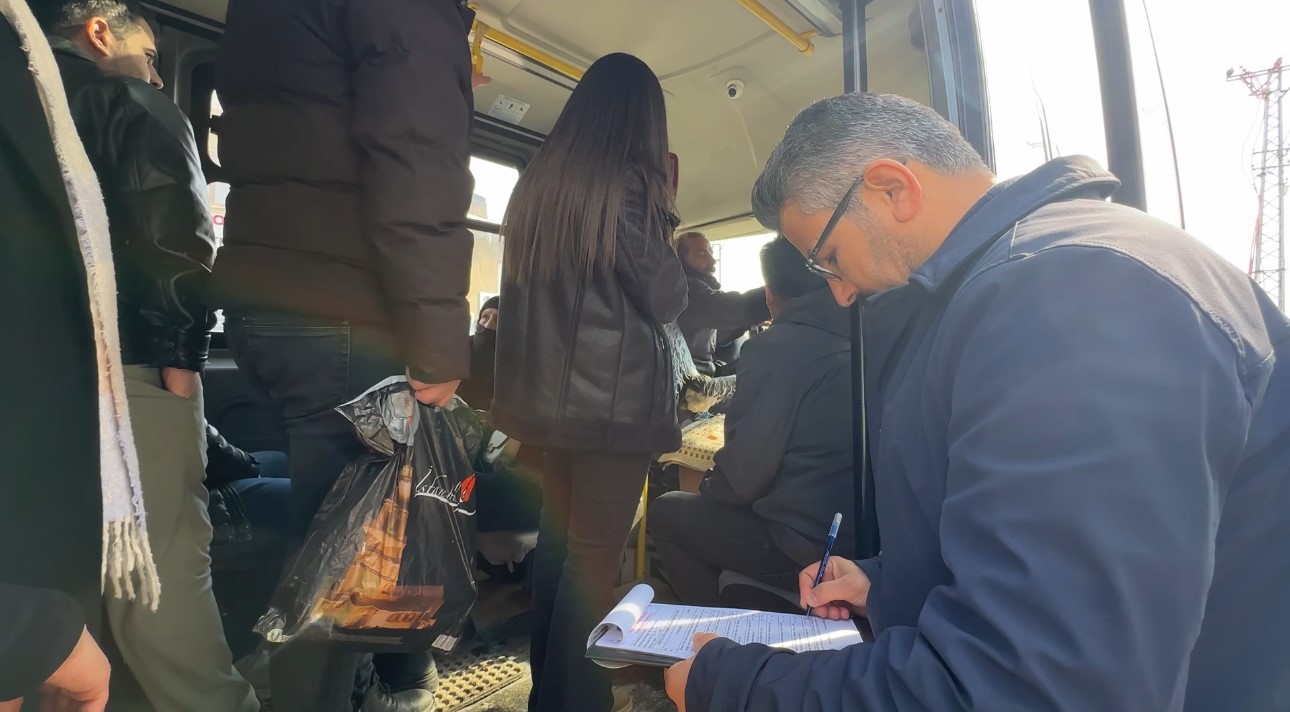 Yüksekova’da yolcu minibüsleri denetlendi
