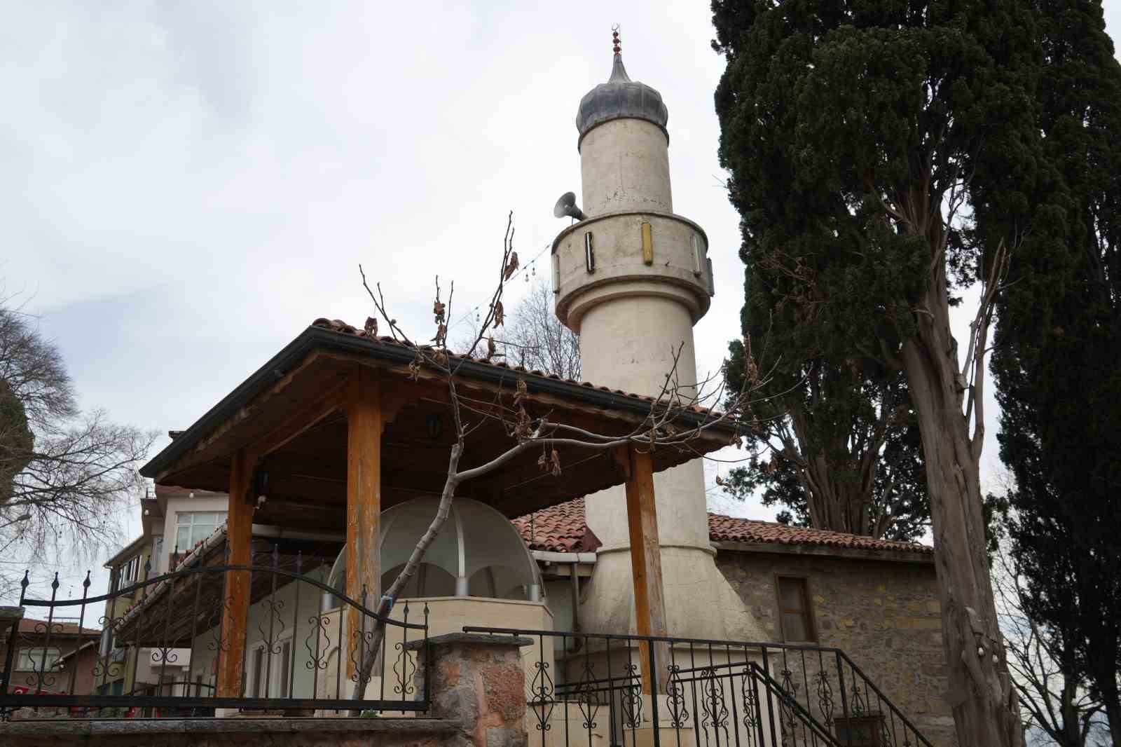 Yumurta parasıyla yapılan 395 yıllık cami restorasyona alındı
Yumurta parasıyla yapılan 395 yıllık cami restorasyona alındı
