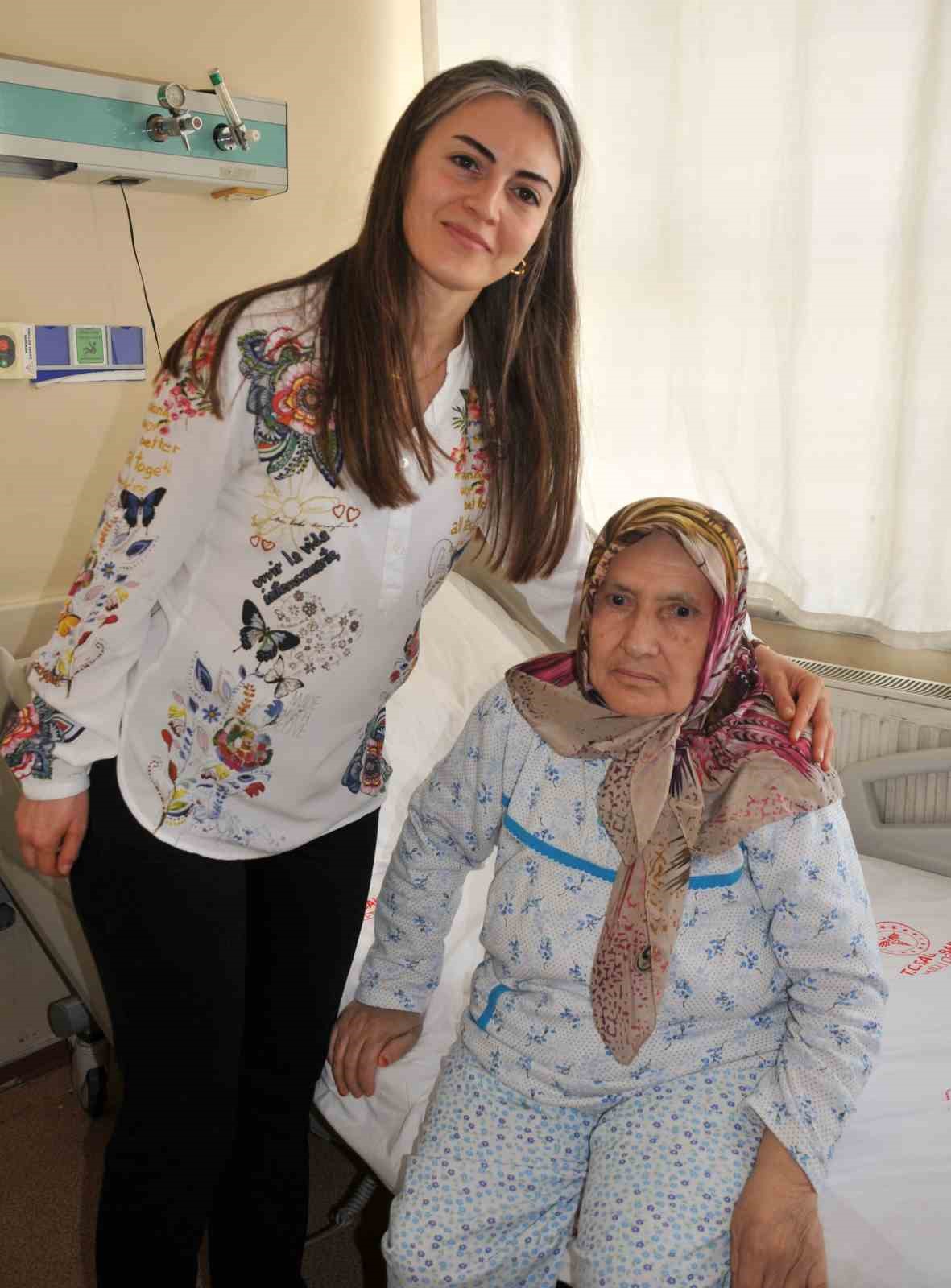 Yumurtalık kanseri teşhisi konulan hasta 12 günde sağlığına kavuştu
