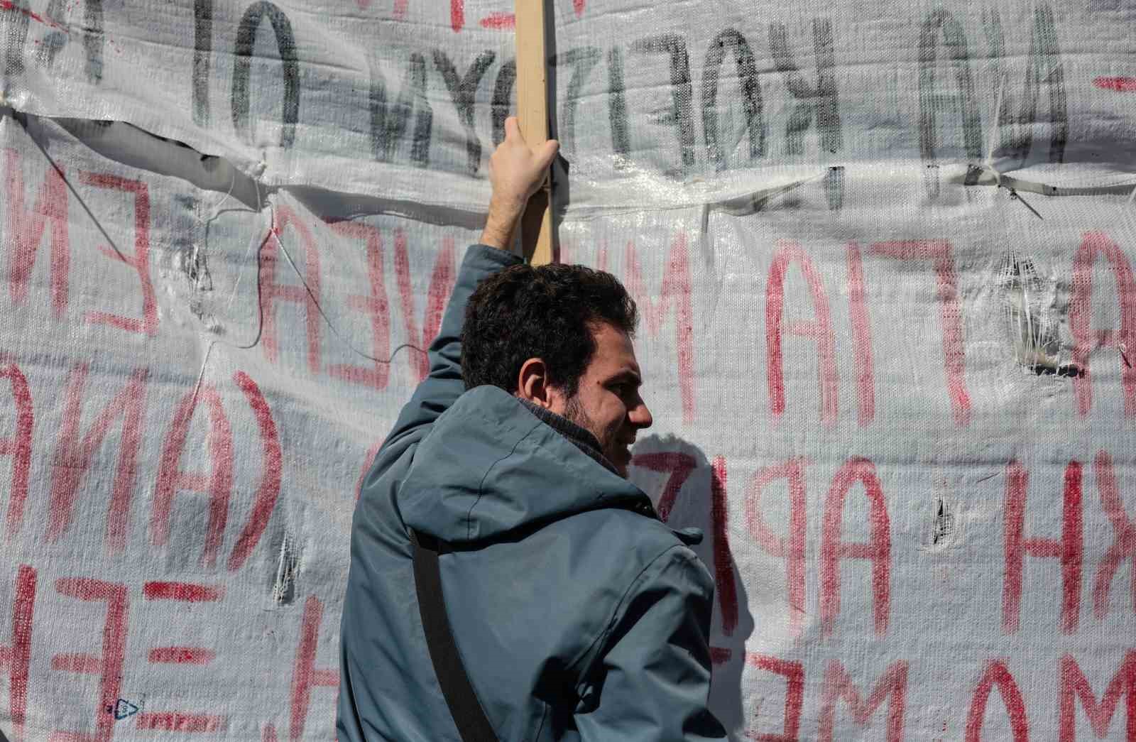 Yunanistan’da ABD ve İsrail’in İran’a yönelik saldırıları protesto edildi
