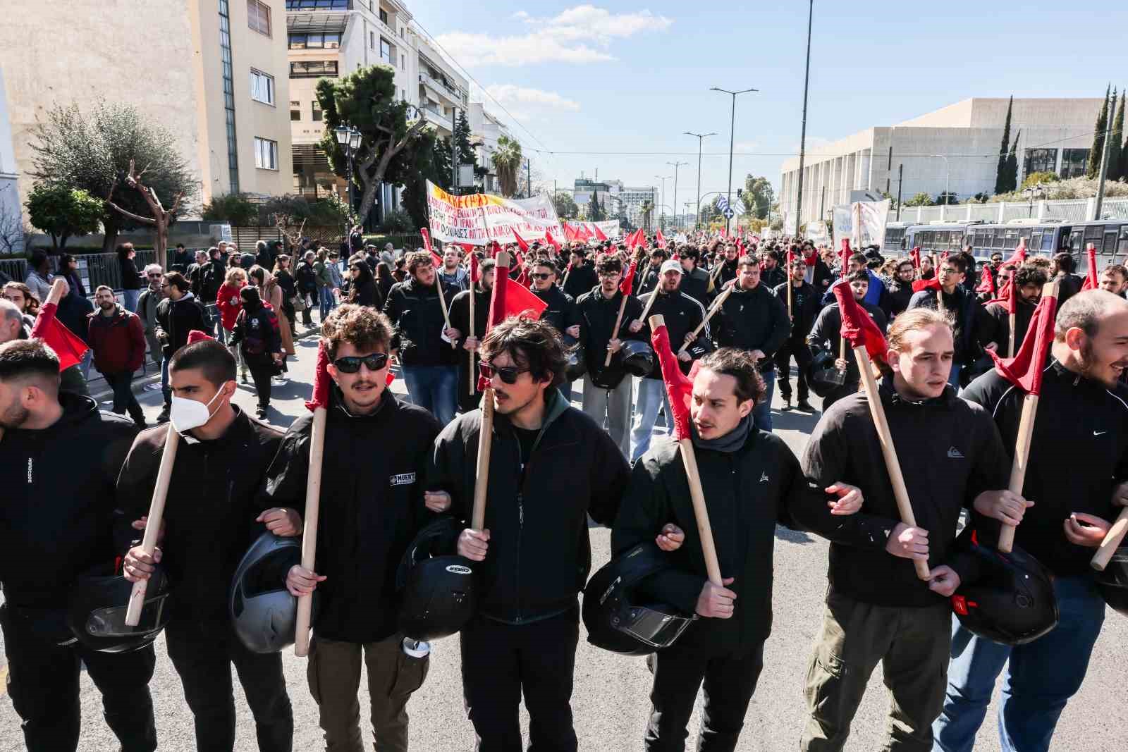 Yunanistan’da ABD ve İsrail’in İran’a yönelik saldırıları protesto edildi

