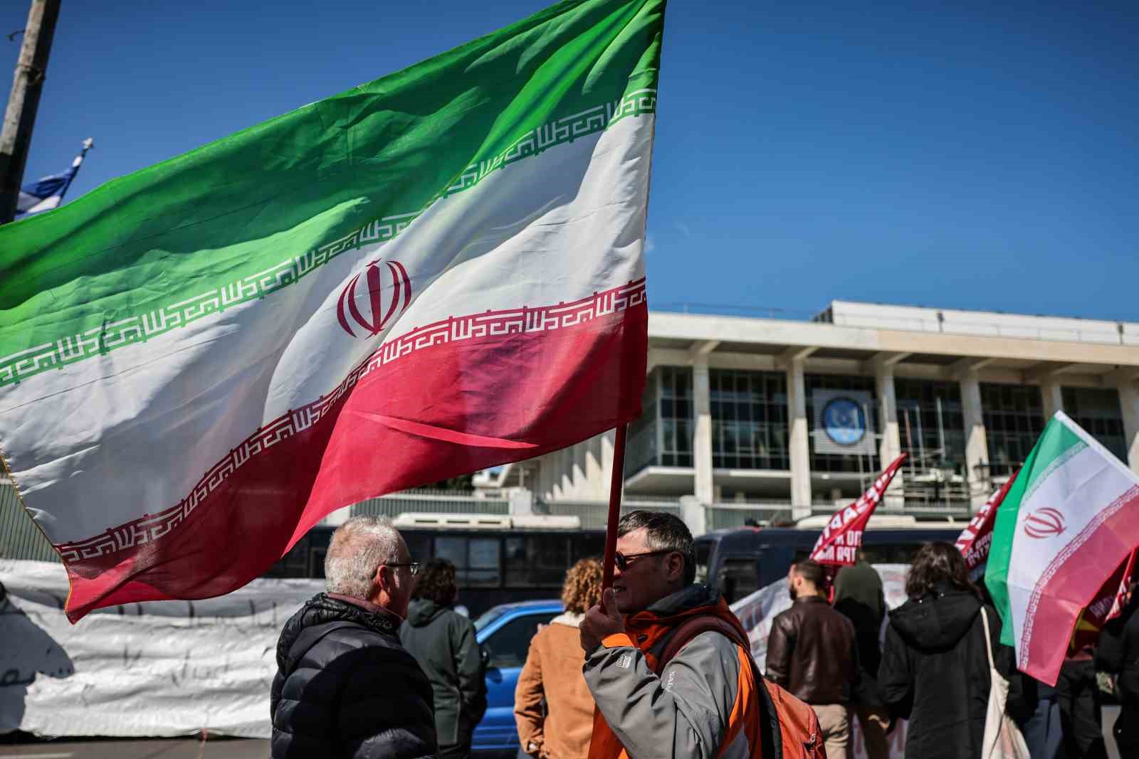 Yunanistan’da ABD ve İsrail’in İran’a yönelik saldırıları protesto edildi
