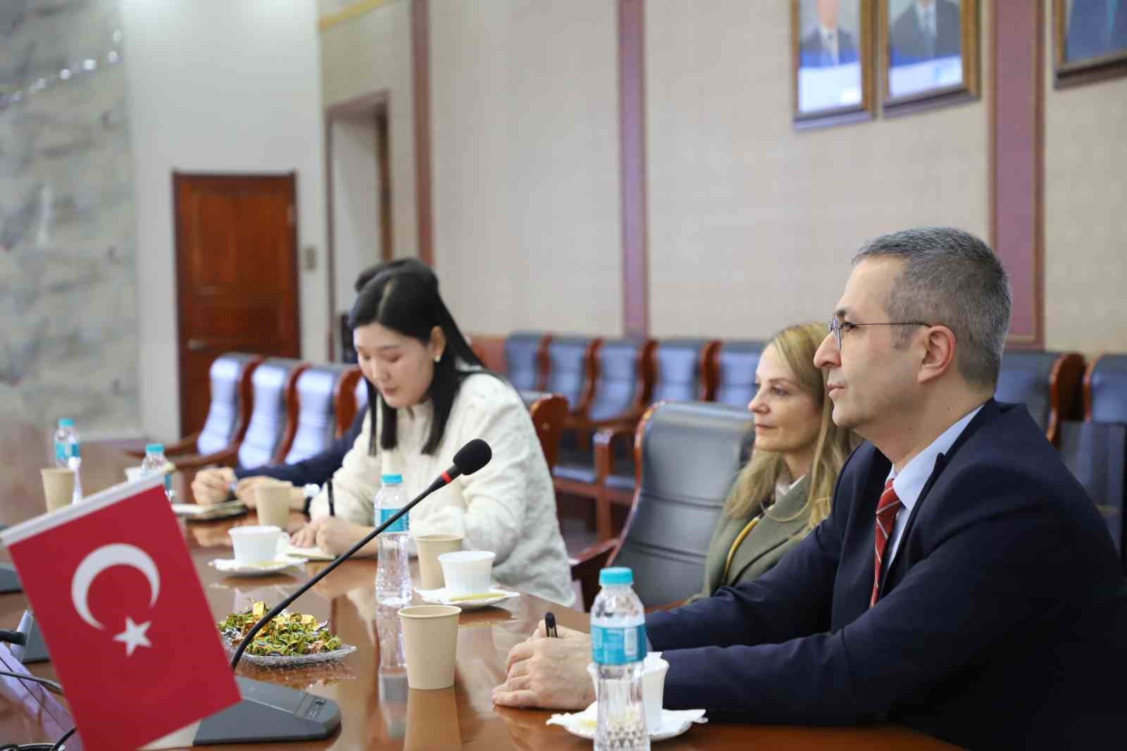 Yunus Emre Enstitüsü ile Moğolistan Devlet Üniversitesi arasında mutabakat zaptı imzalandı
