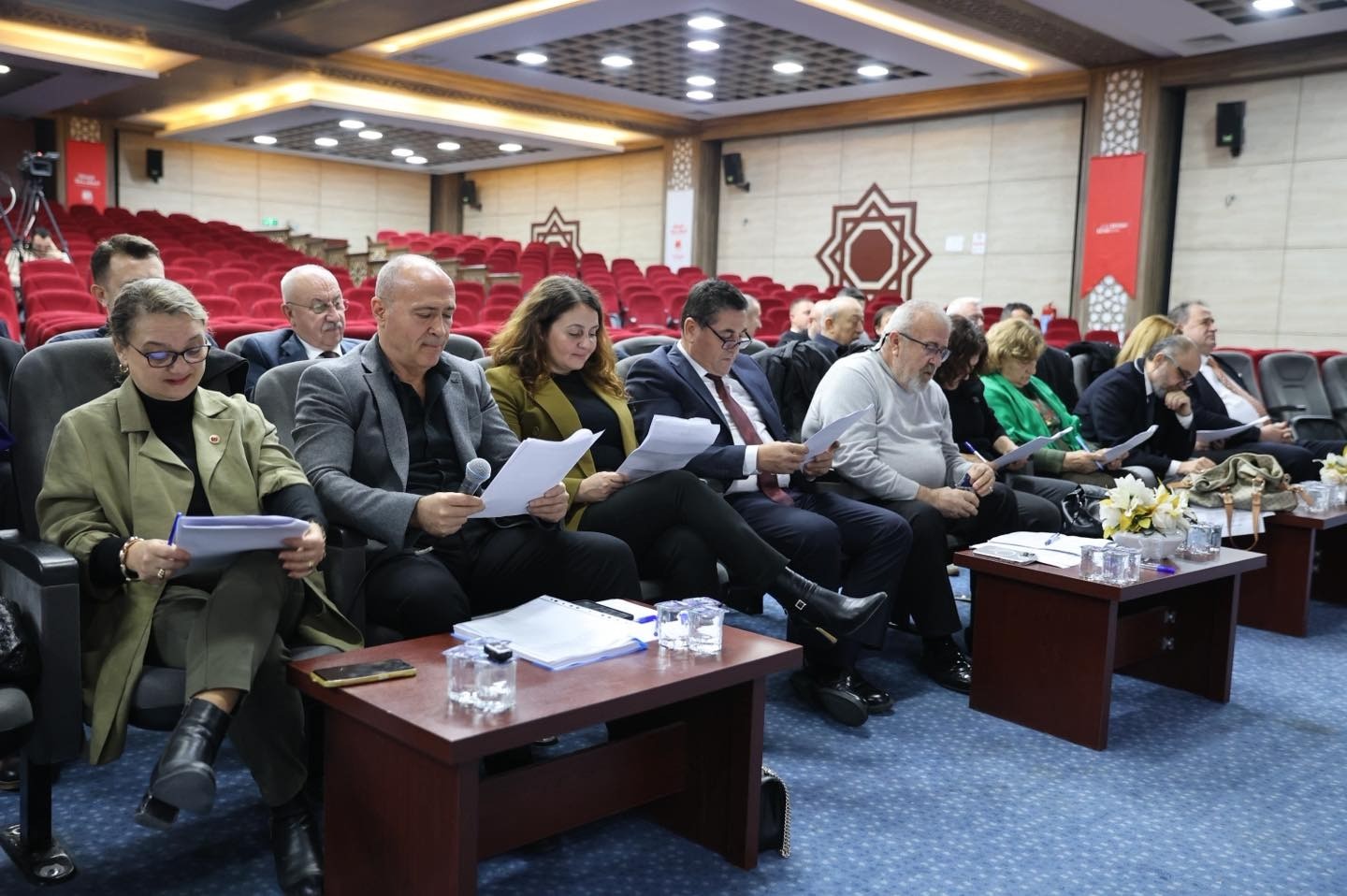 Yunusemre Belediyesinden vatandaşlara Ramazan desteği
