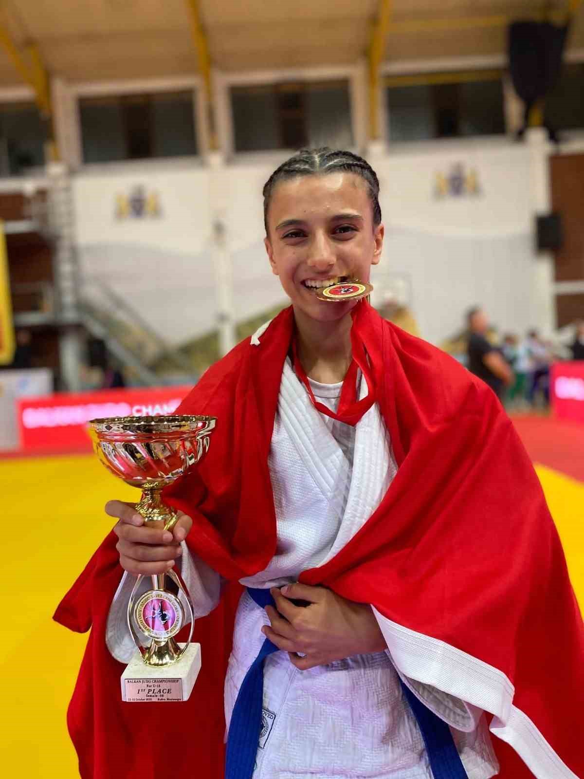 Yunusemre Belediyespor 2025 yılını 211 madalya ve 34 kupa ile tamamladı
