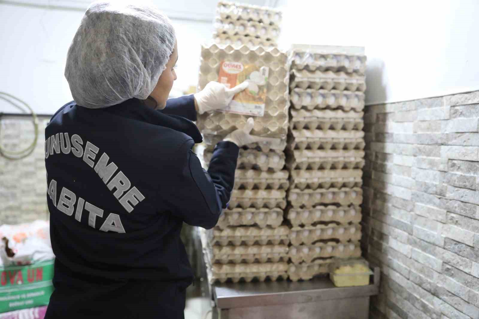 Yunusemre’de bayram öncesi fırın ve tatlıcılara sıkı denetim
