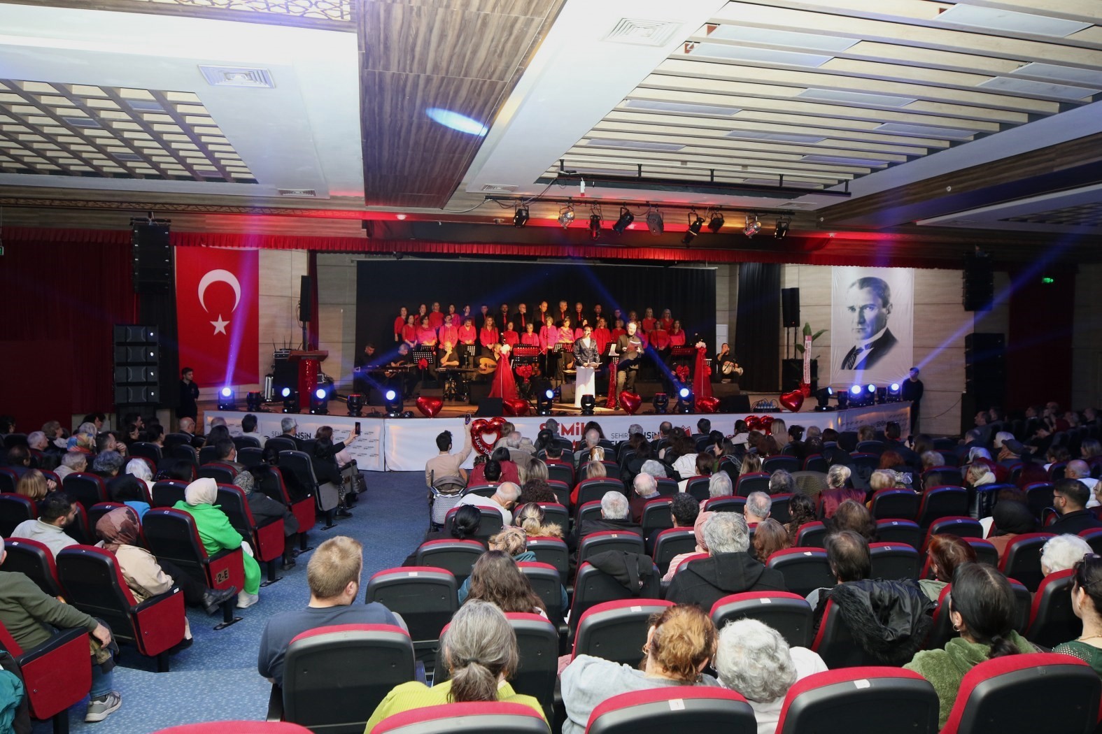 Yunusemre’de Sevgililer Günü’ne özel muhteşem konser
