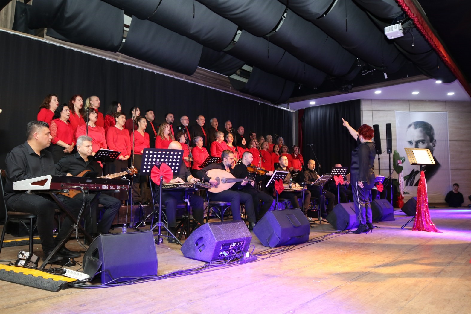 Yunusemre’de Sevgililer Günü’ne özel muhteşem konser
