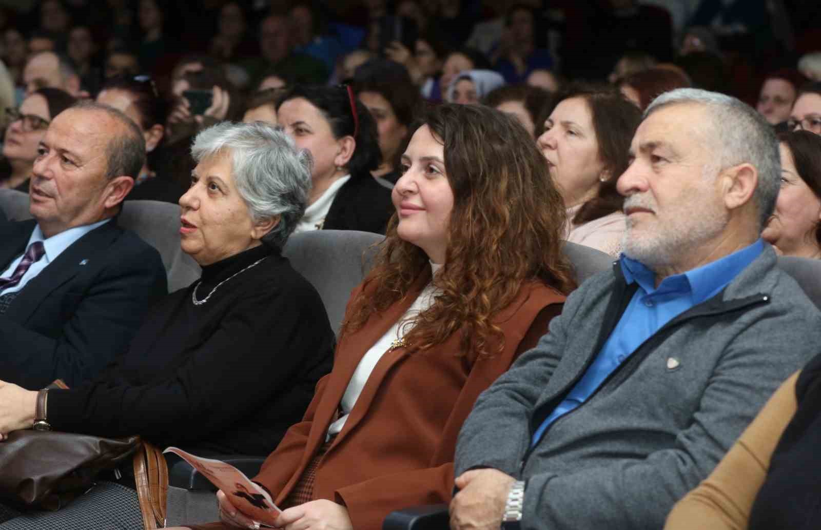 Yunusemre’de Sevgililer Günü’ne özel muhteşem konser
