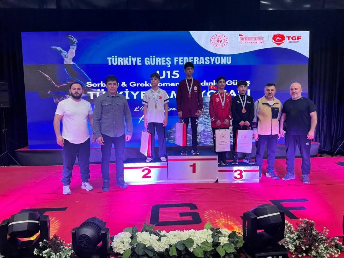 Yunusemreli güreşçi Kalay’dan bronz madalya
