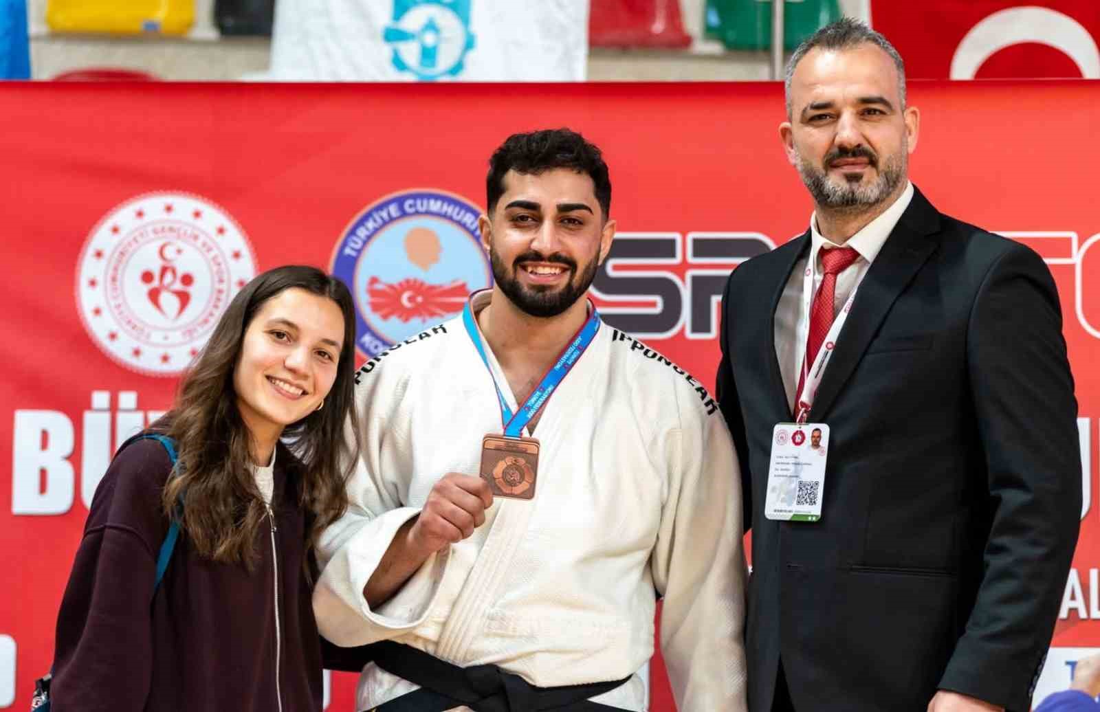 Yunusemreli judoculardan 2 önemli madalya
