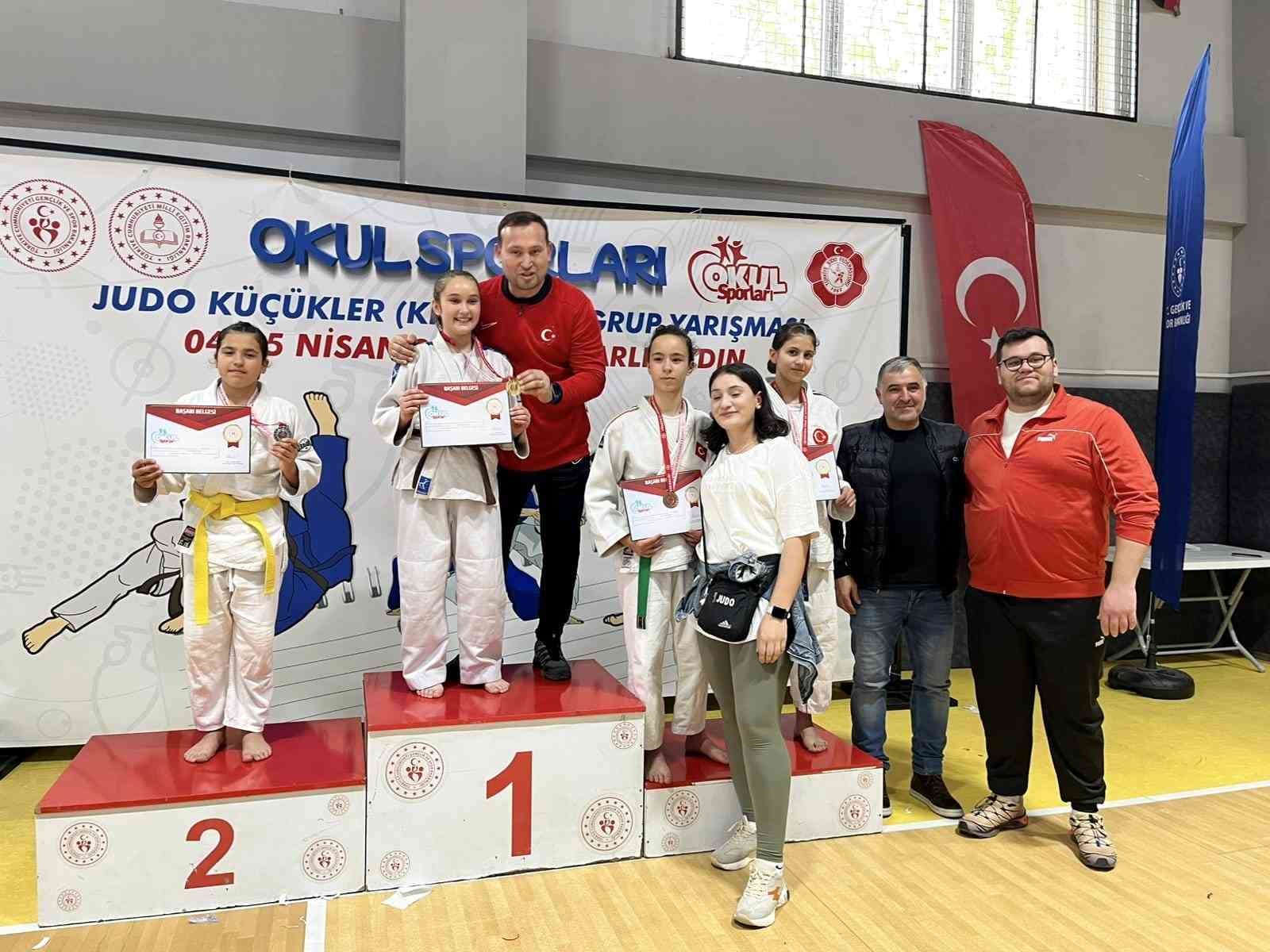 Yunusemreli judoculardan 6 madalya
