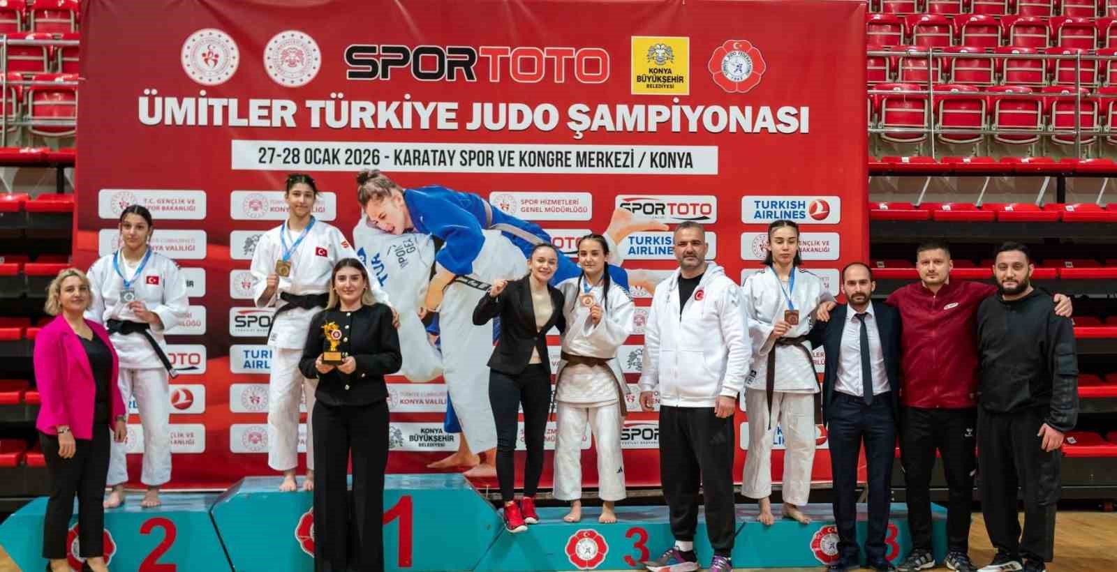 Yunusemreli Kevser’den milli takıma uzanan bronz
