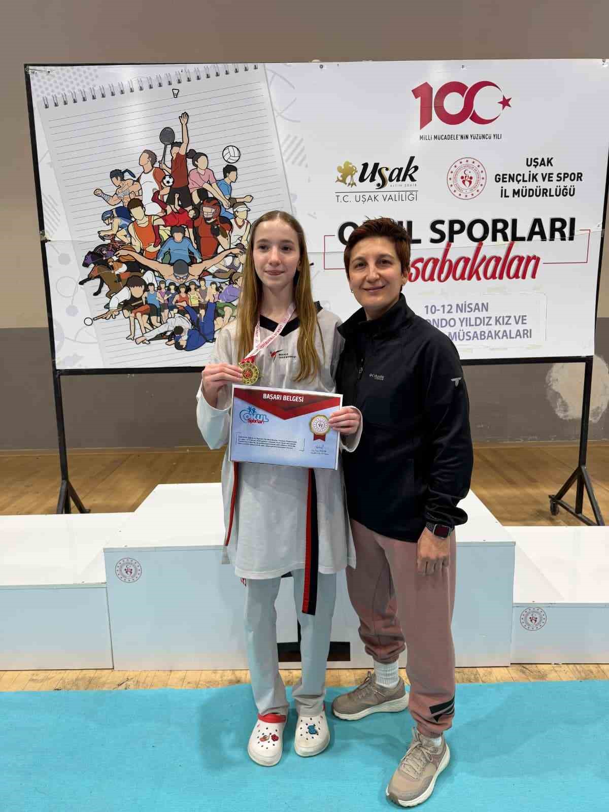 Yunusemreli Meyra’dan altın madalya
Yunusemreli Meyra’dan altın madalya