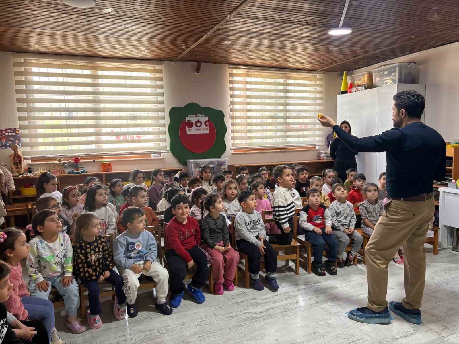 Yunusemreli miniklere ağız ve diş sağlığı semineri
