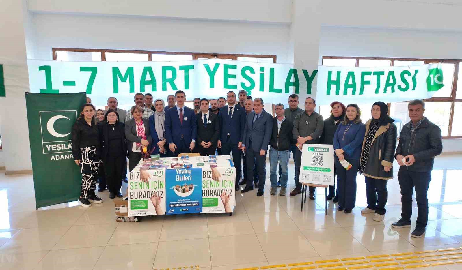 Yüreğir Kaymakamlığında Yeşilay Haftası standı açıldı
