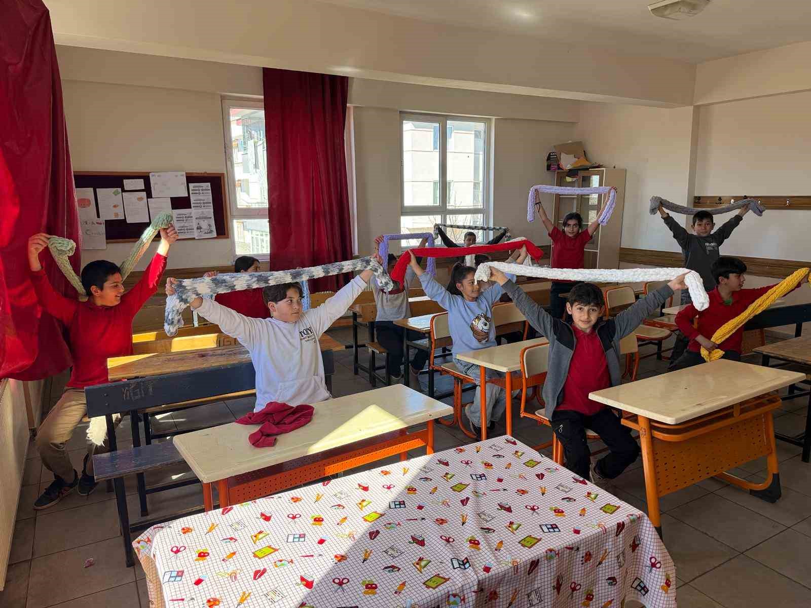 Yüreğir’den Nurhak’a kardeşlik ilmekleri
