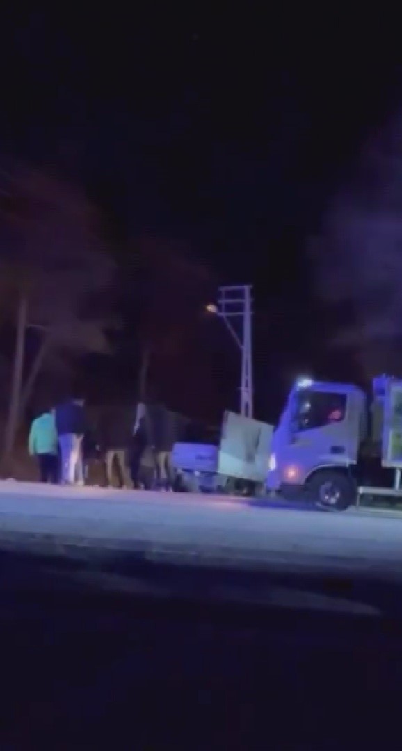 Yürek burkan kazada hamile kadını 5 ay önce evlendiği eşinden ölüm ayırdı
Yürek burkan kazada hamile kadını 5 ay önce evlendiği eşinden ölüm ayırdı