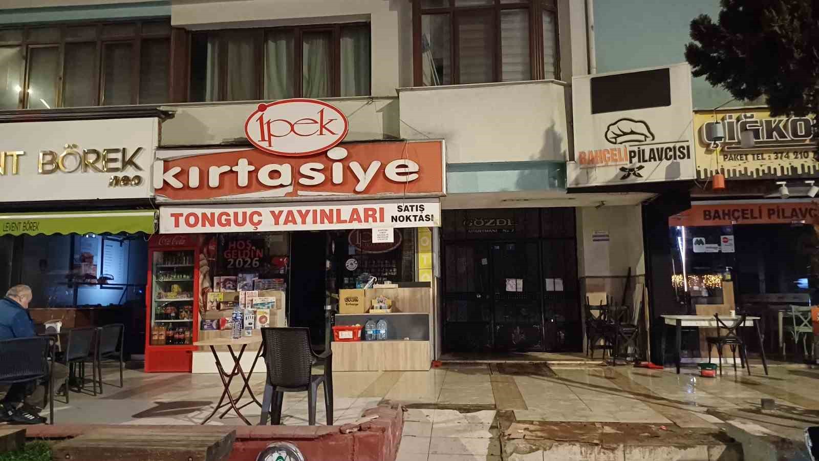 Yurt dışında olan Katarlının dairesini basan su 6 esnafı mağdur etti
