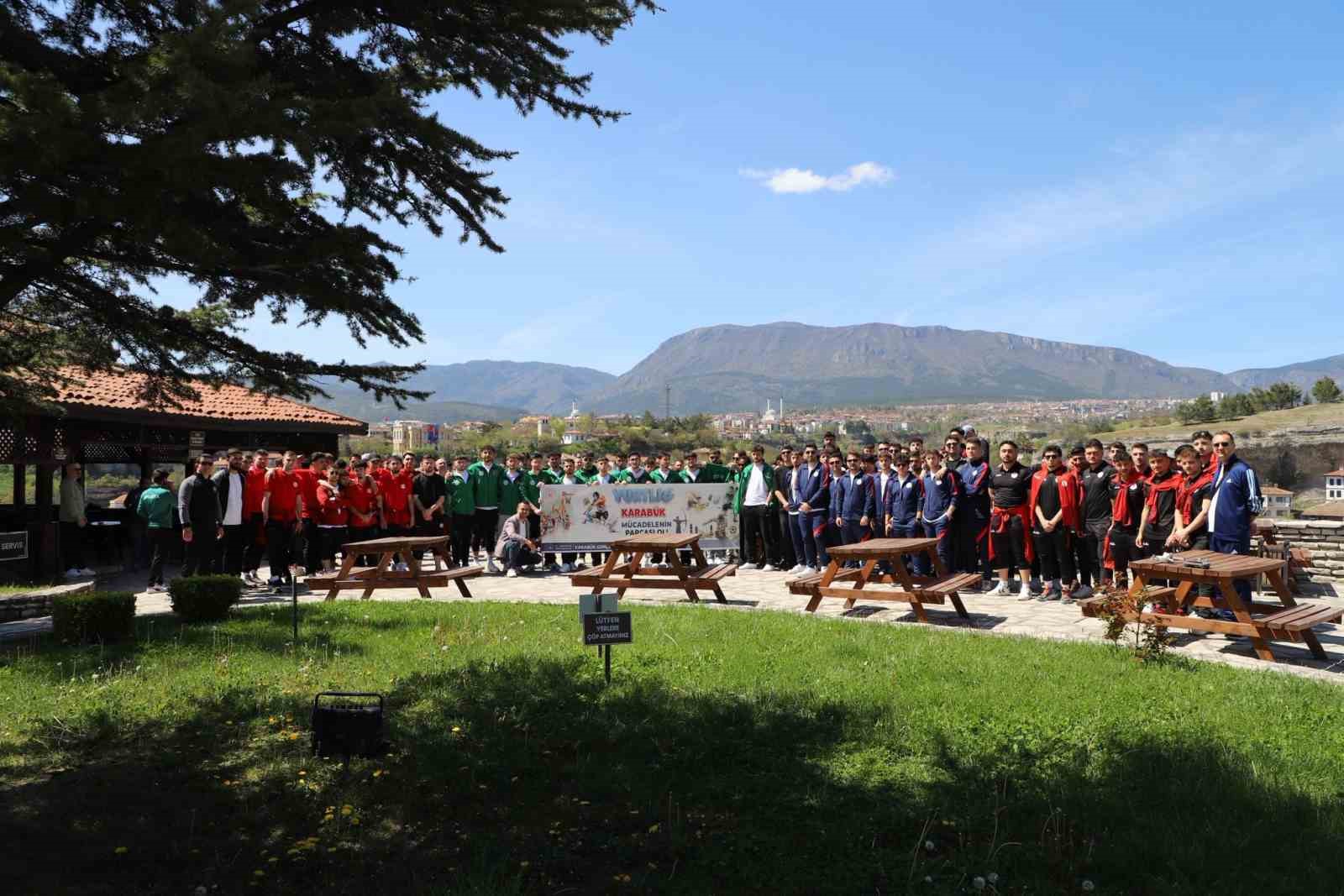 Yurt Lig heyecanı öncesi sporcular Karabük ve Safranbolu’yu keşfetti
