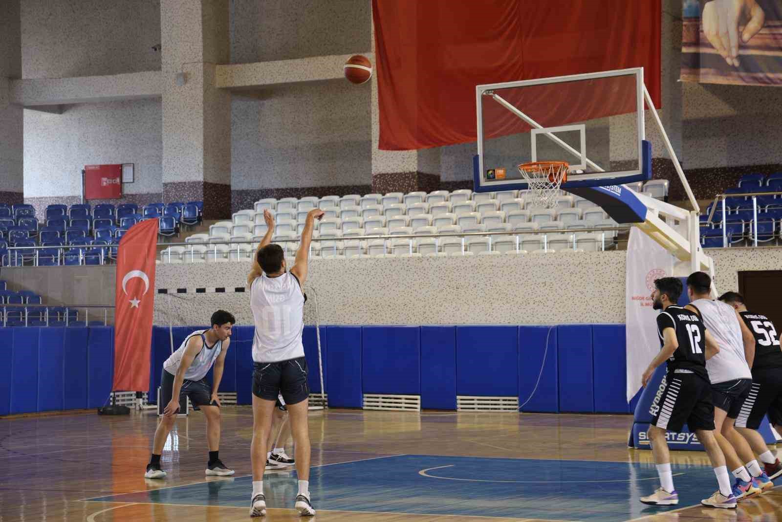YURTLİG Basketbol İç Anadolu Bölge Müsabakaları tamamlandı

