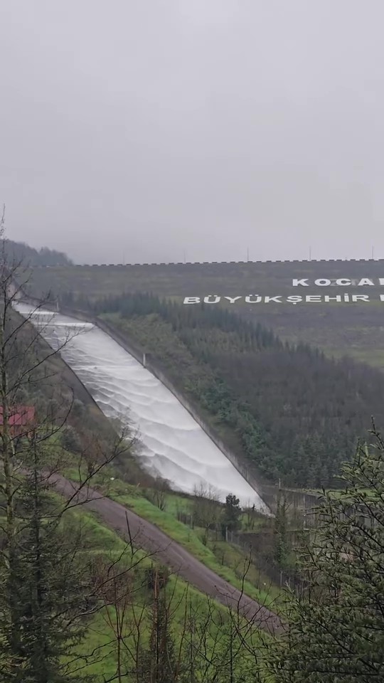 Yuvacık Barajı yüzde 93 doldu, kapaklar açıldı
