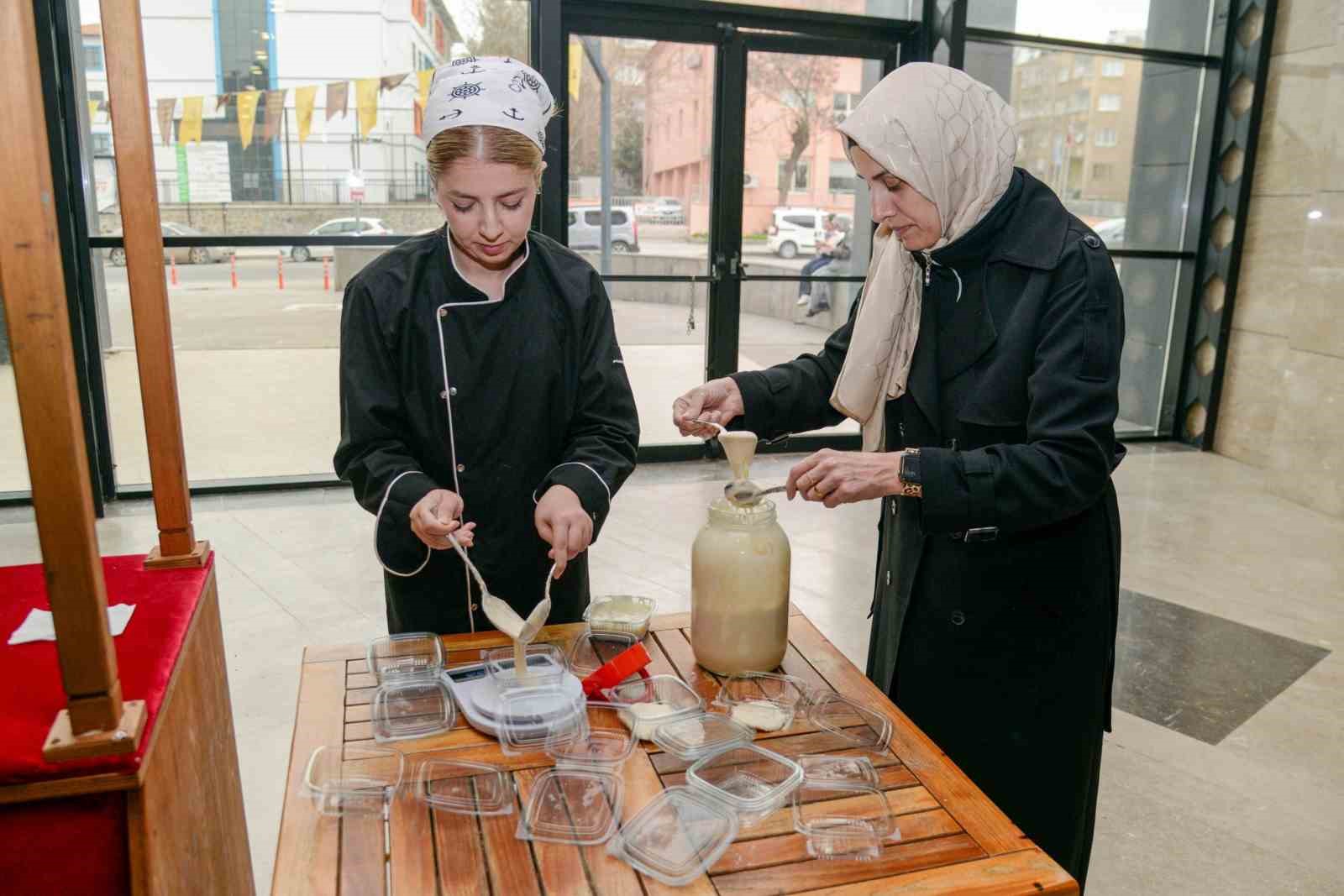 Yüzyıllık ekşi maya kültürü geleceğe taşınıyor
Yüzyıllık ekşi maya kültürü geleceğe taşınıyor