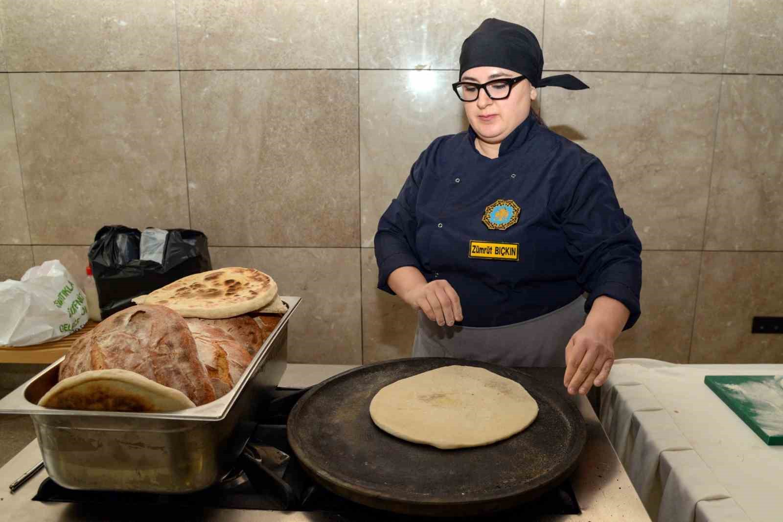 Yüzyıllık ekşi maya kültürü geleceğe taşınıyor
Yüzyıllık ekşi maya kültürü geleceğe taşınıyor