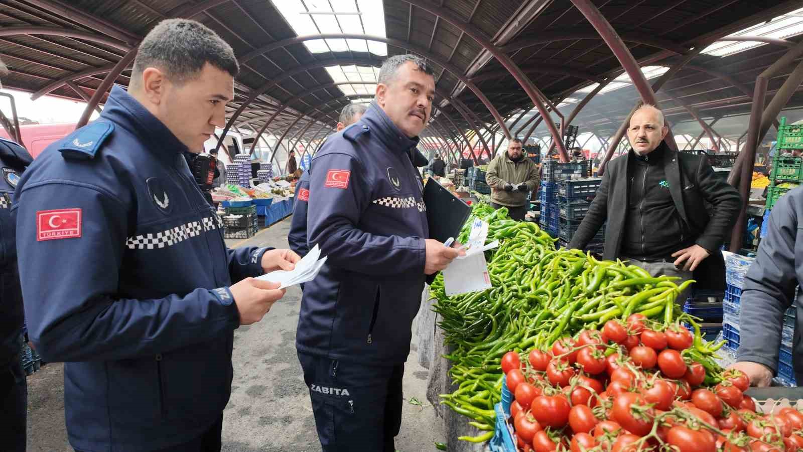 Zabıta ekiplerinden fırın, pazar ve market denetimi
