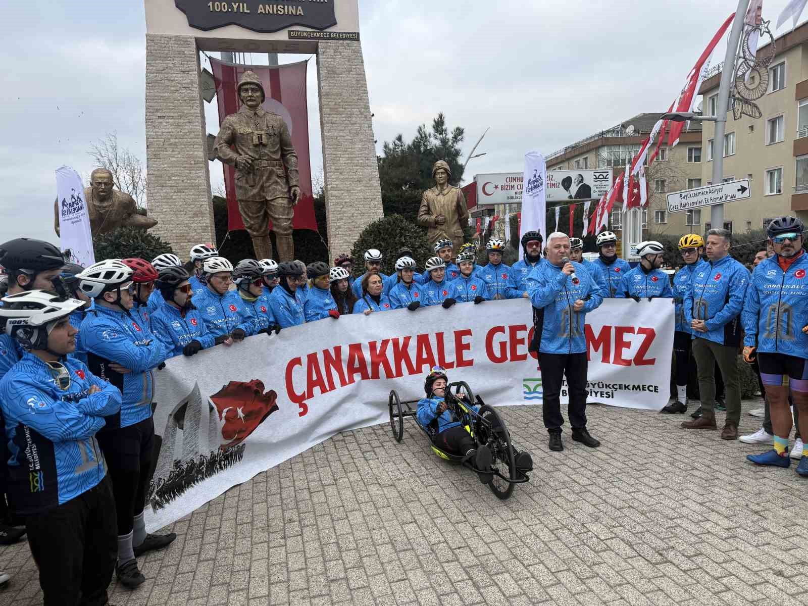 Zaferin 111’inci yılında, 5’i paralimpik 50 sporcu pedal çevirdi
