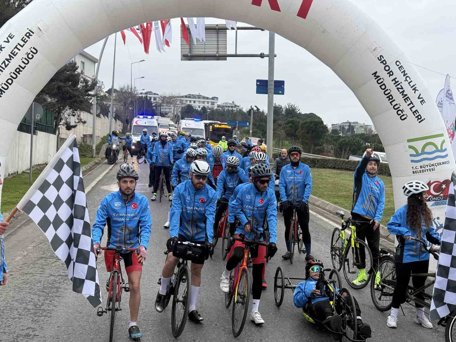 Zaferin 111’inci yılında, 5’i paralimpik 50 sporcu pedal çevirdi
