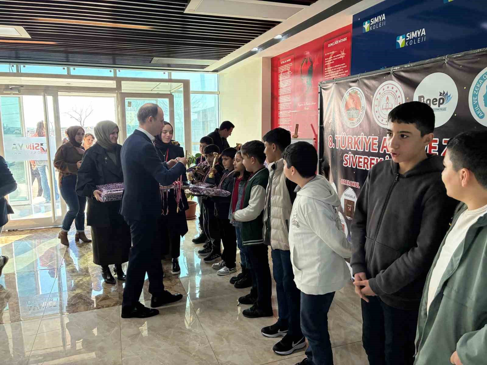 Zeka şampiyonları Siverek’te B-buluştu
