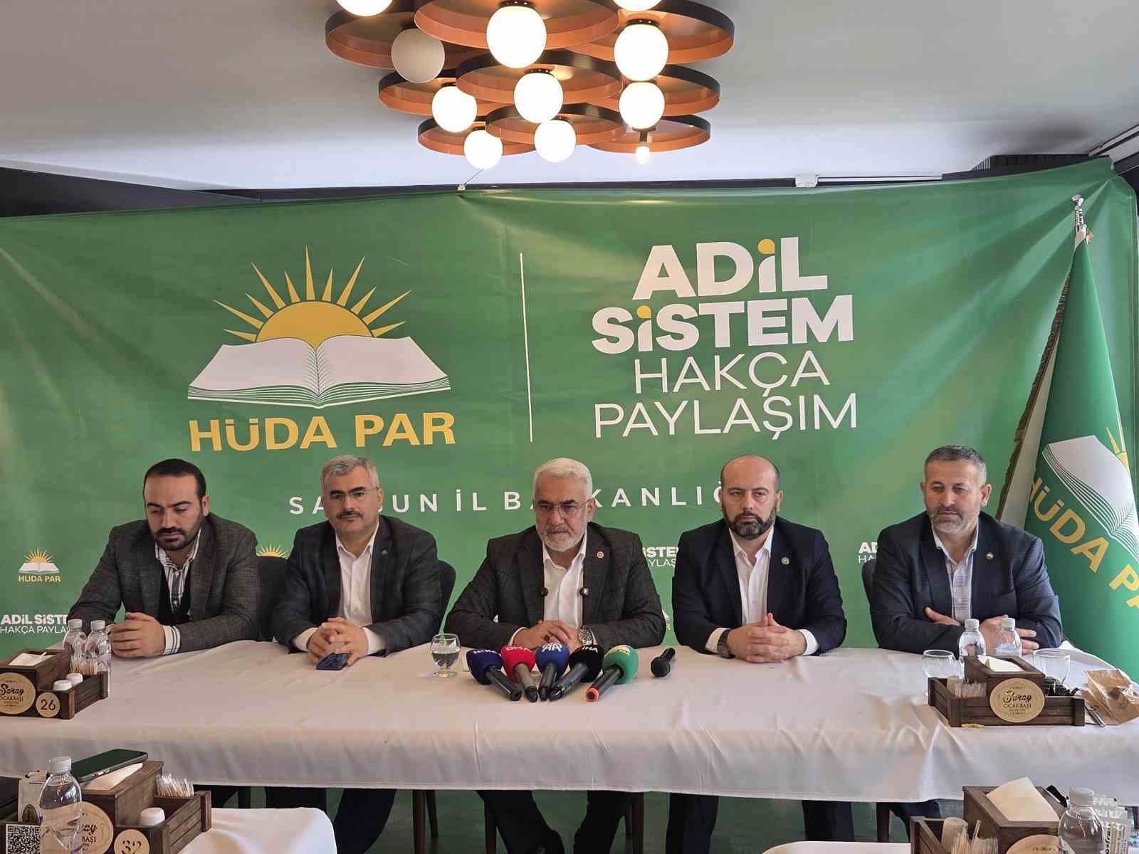 Zekeriya Yapıcıoğlu: "Aileyi güçlendiren ve evlilikleri destekleyen projeler hayata geçirilmeli"
Zekeriya Yapıcıoğlu: "Aileyi güçlendiren ve evlilikleri destekleyen projeler hayata geçirilmeli"