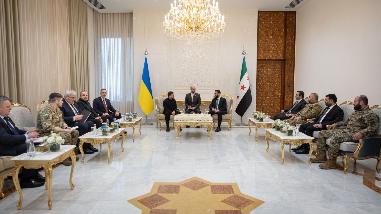 Zelenskiy’den Esad rejiminin devrilmesinin ardından Suriye’ye ilk ziyaret
Zelenskiy’den Esad rejiminin devrilmesinin ardından Suriye’ye ilk ziyaret